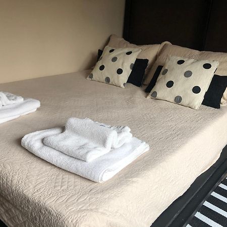 Limay Bed&Breakfast Neuquen Phòng bức ảnh